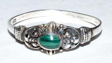 Malachite (syn) size 8 sterling